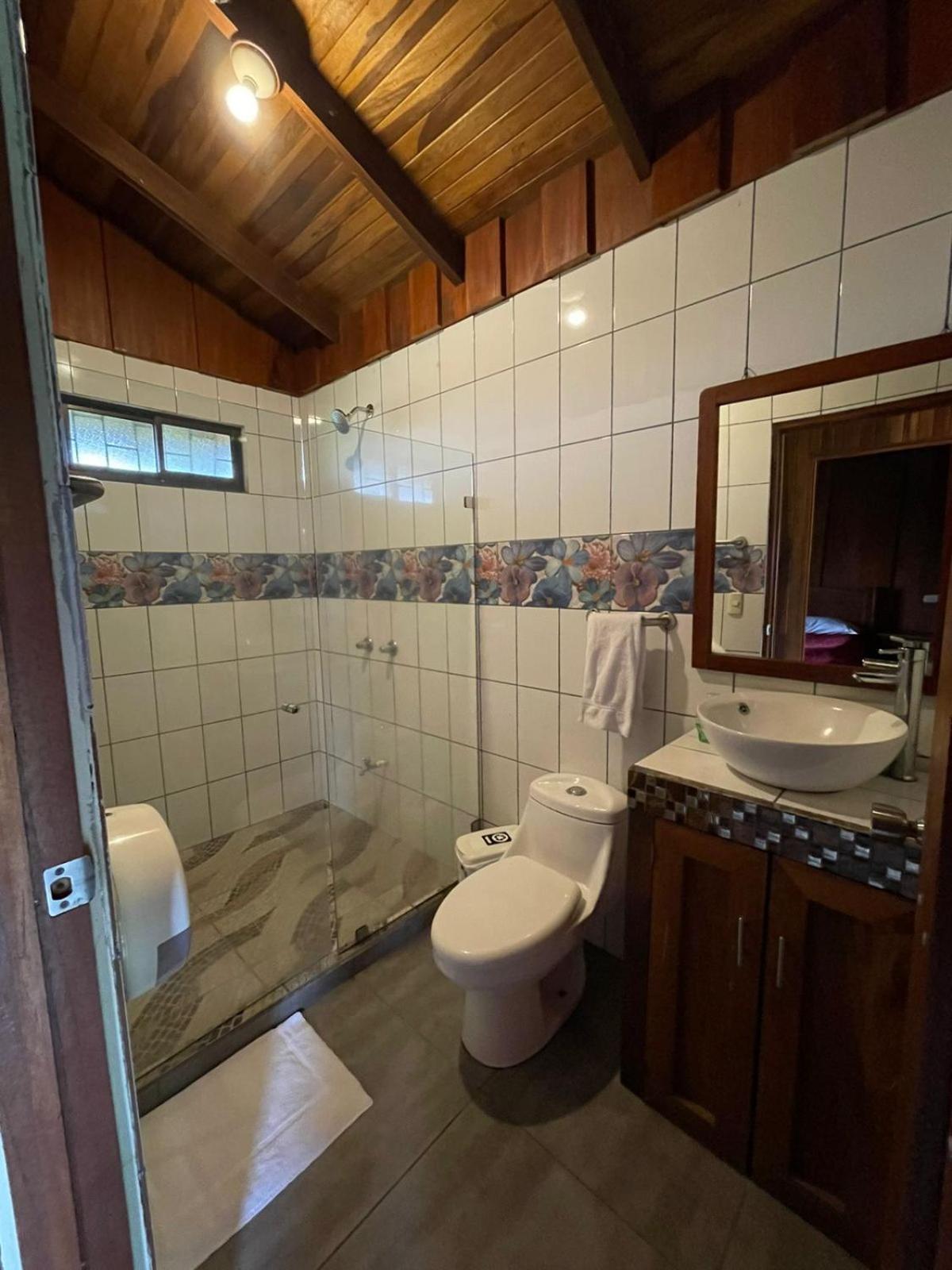 Cabinas La Catarata La Fortuna Екстериор снимка